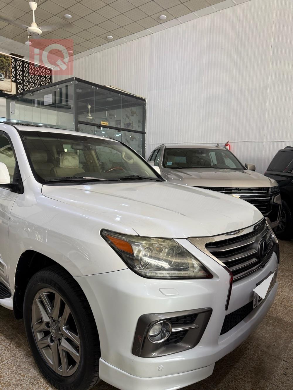 Lexus LX